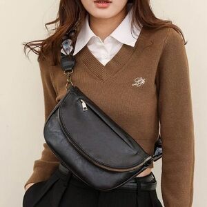 Stylish Black Crossbody Bag w/ Guitar Strap